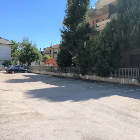 Casa Tilly سان بنيديتّو ديل ترونتو